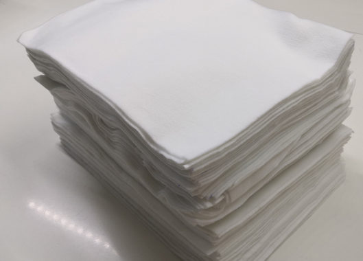 Termolin 180 g/m2, kg zbytky – obdélníky 40×60 cm